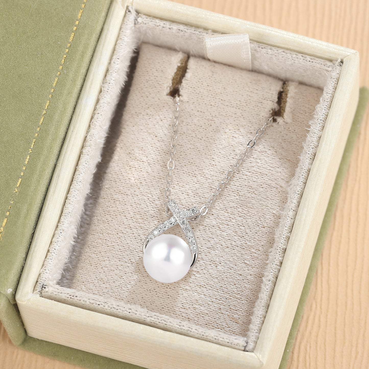Mobius 7.5 mm 16 inch Akoya Pearl Necklace