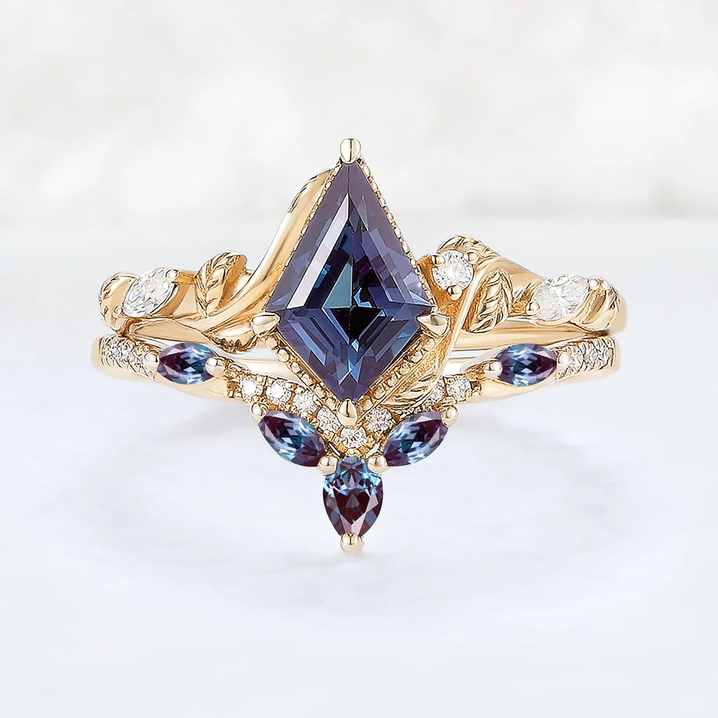 Nature Kite Cut Alexandrite Leaf Gemstone Ring Set 2pcs