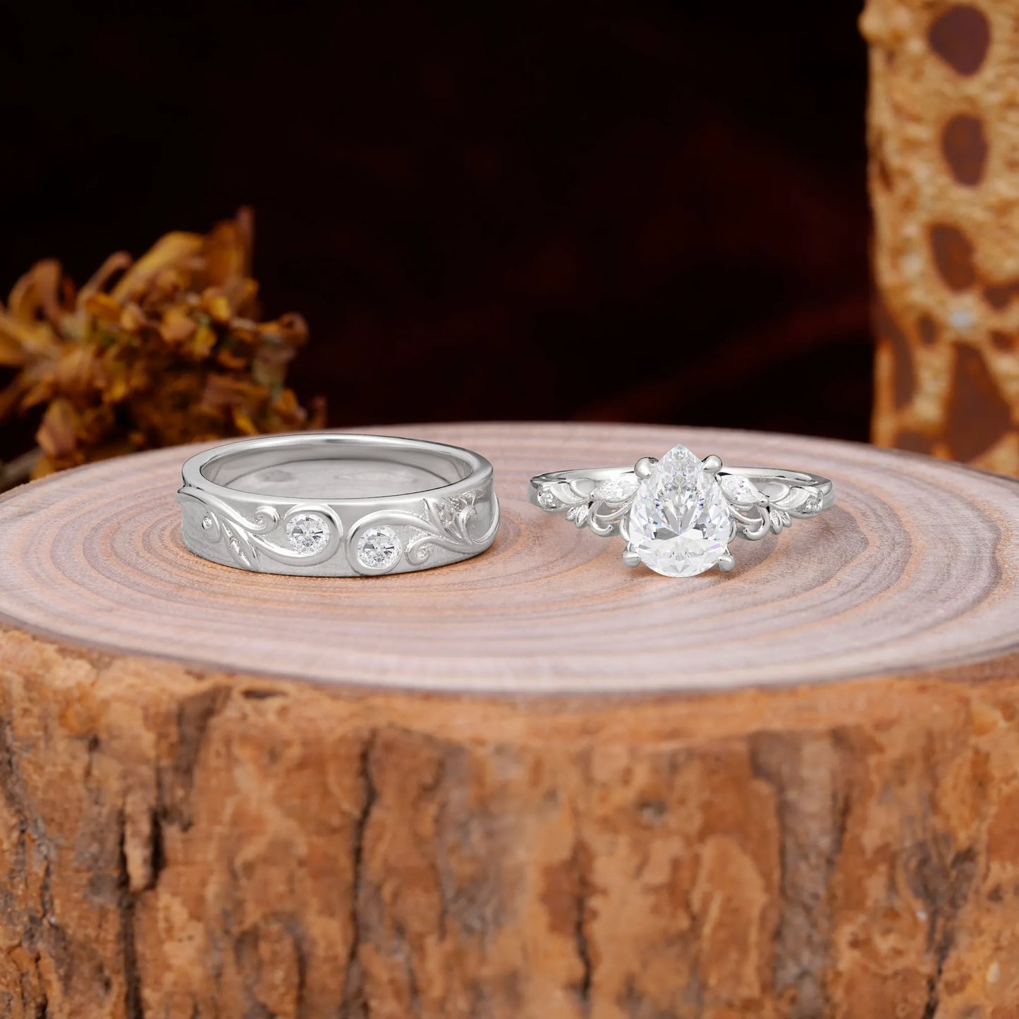 Nature Inspired Luxurious 4-Prong Pear-Cut Moissanite Engagement Couple Rings