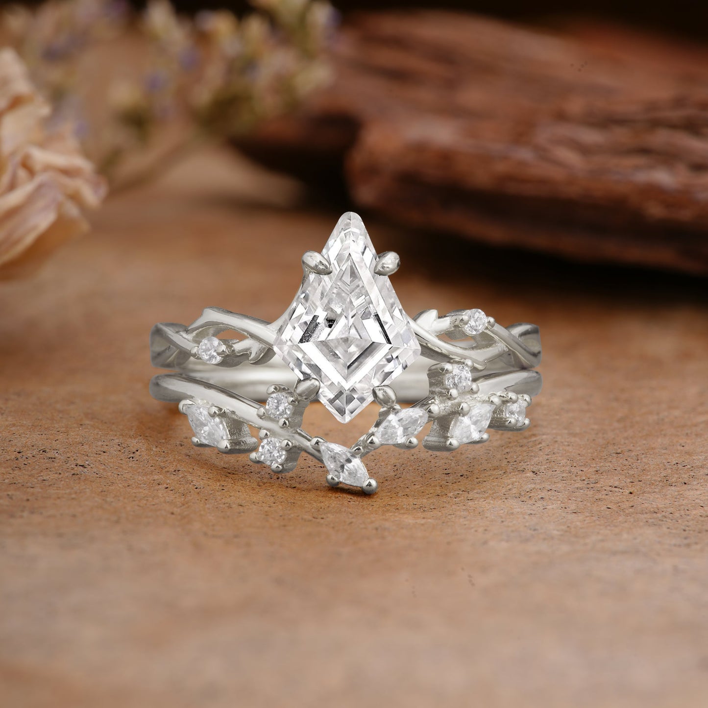 Fashion 4-Prong Kite-Cut Lab Diamond Bridal Ring Set