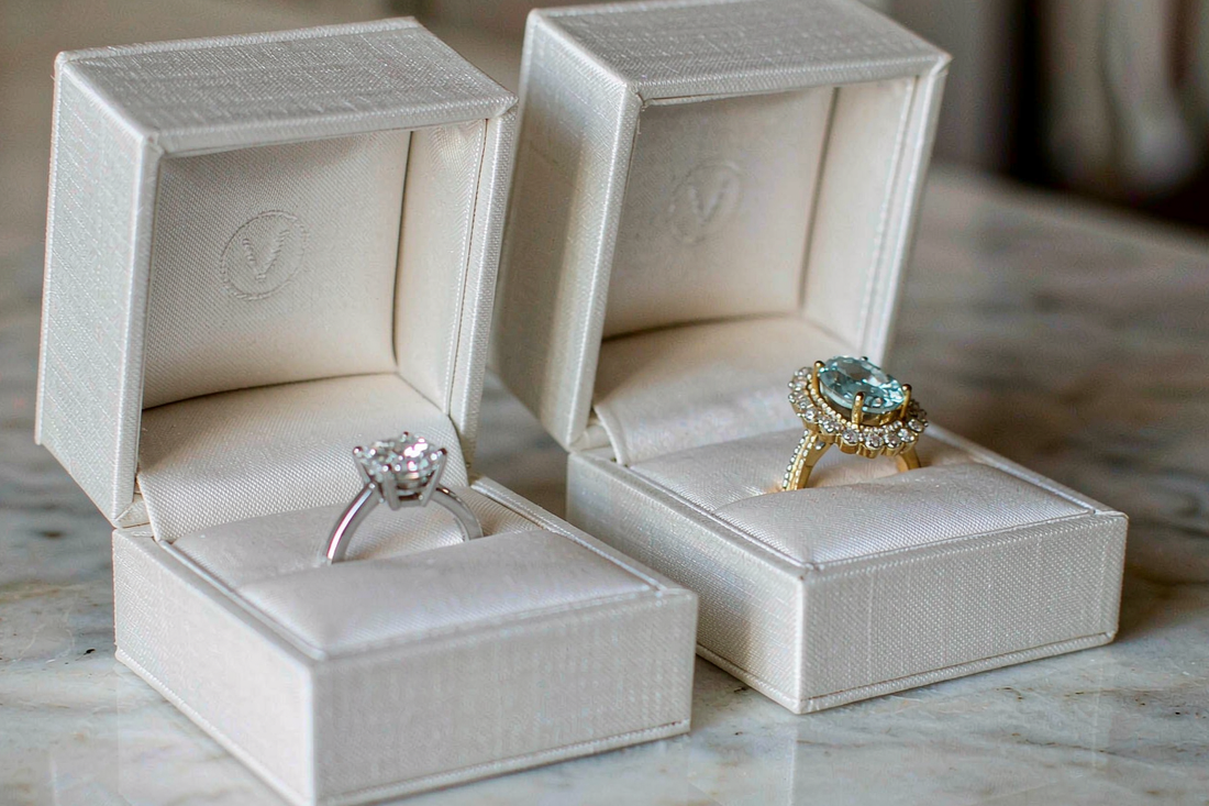 Moissanite vs Aquamarine: Durability, Brilliance and Price Compared
