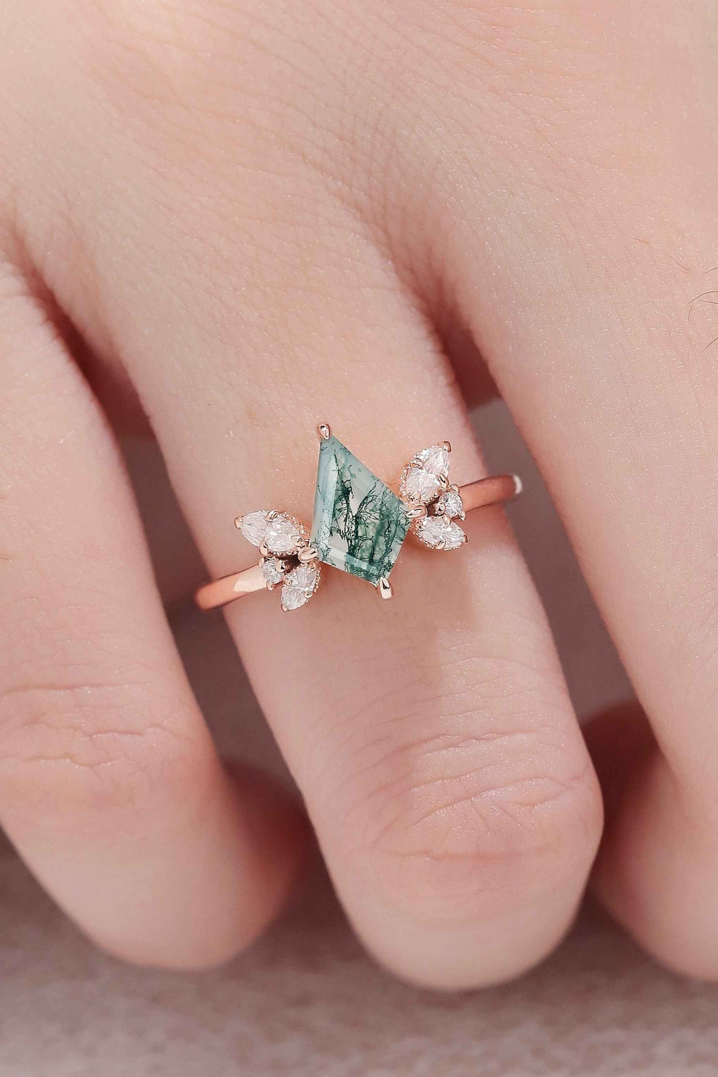 Unique kite Cut Moss Agate Art Decor Gemstone Ring