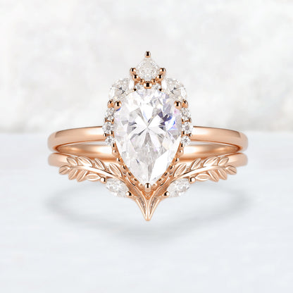 Charlotte Pear Cut Moissanite Gemstone Ring Set 2pcs