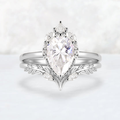 Charlotte Pear Cut Moissanite Gemstone Ring Set 2pcs