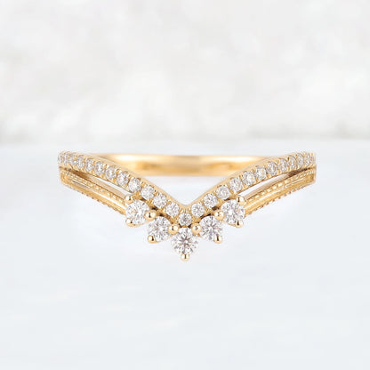 Chevron Round Cut Moissanite Beaded Edge Stacking Ring