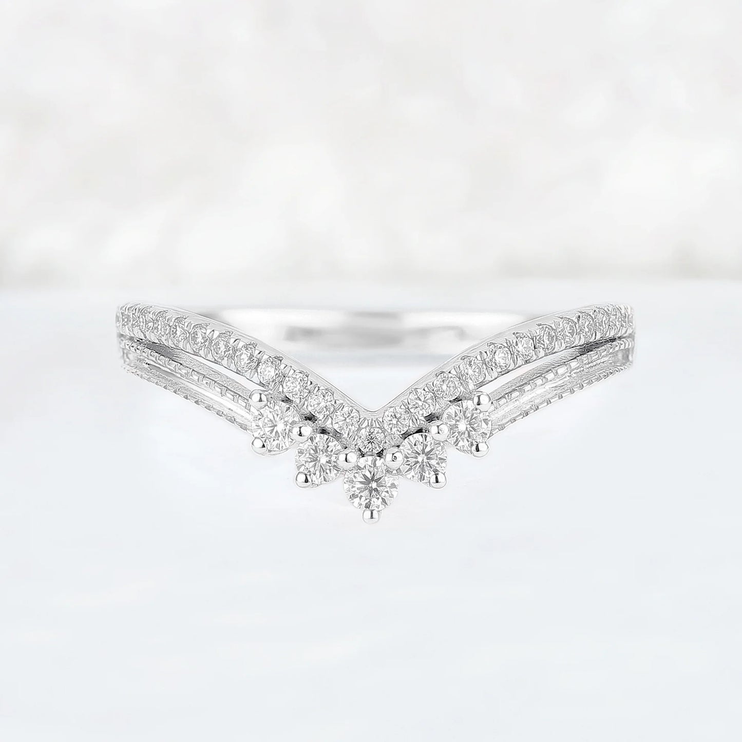Chevron Round Cut Moissanite Beaded Edge Stacking Ring
