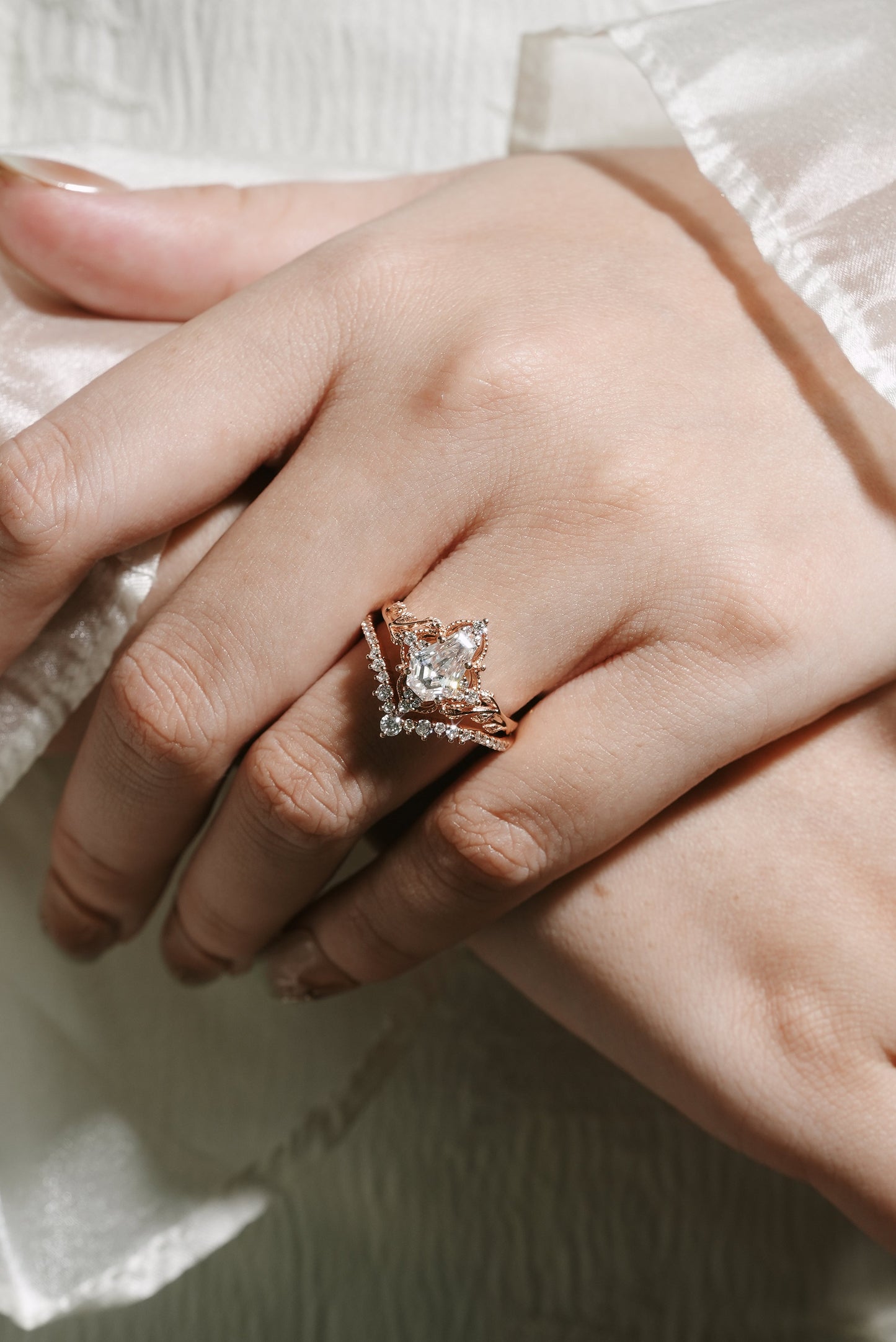 Coffin Cut Moissanite Leaf Engagement Ring Curved Wedding Band 2pcs