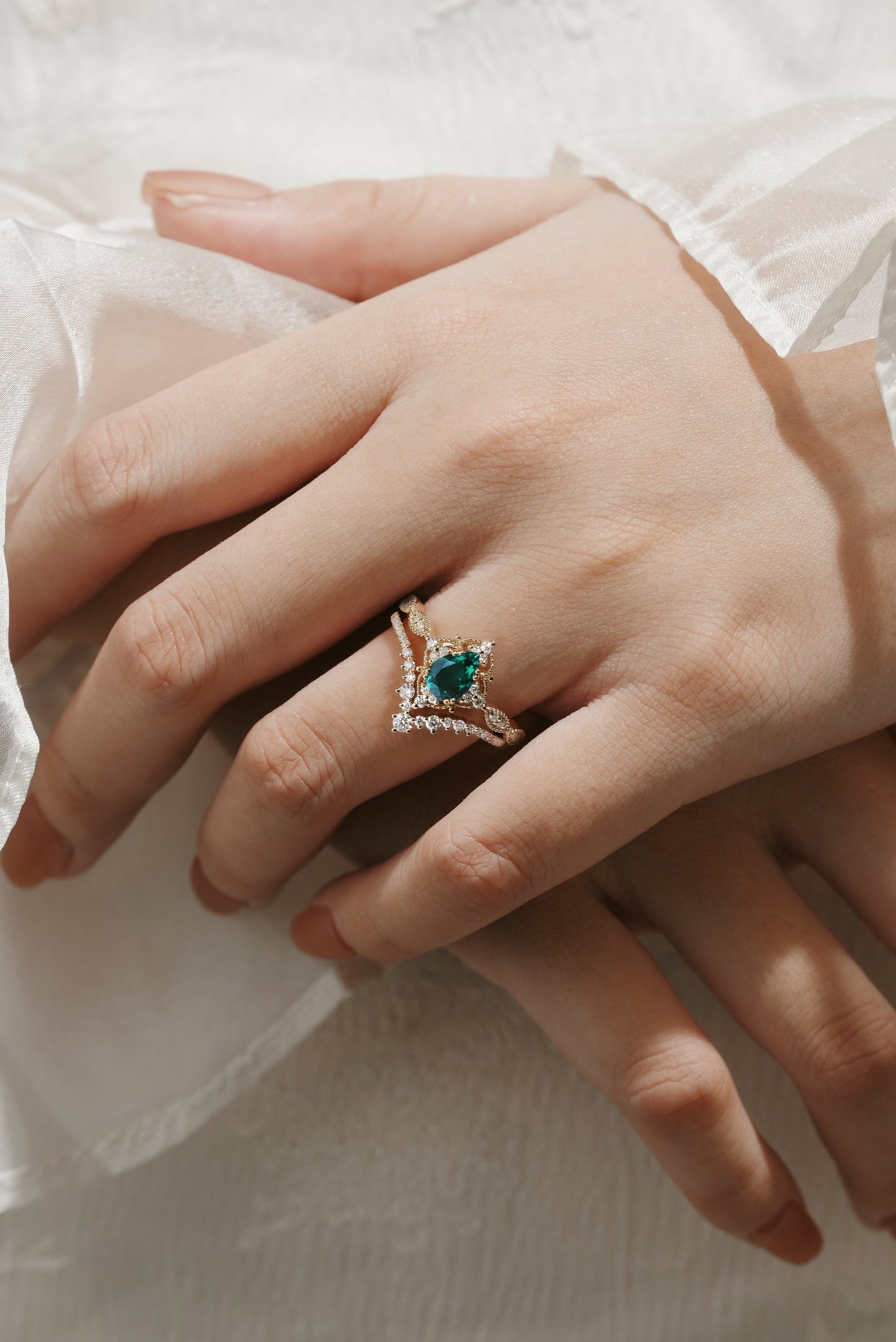 Vintage Pear Cut Lab Emerald Engagement Ring Bridal Set 2pcs