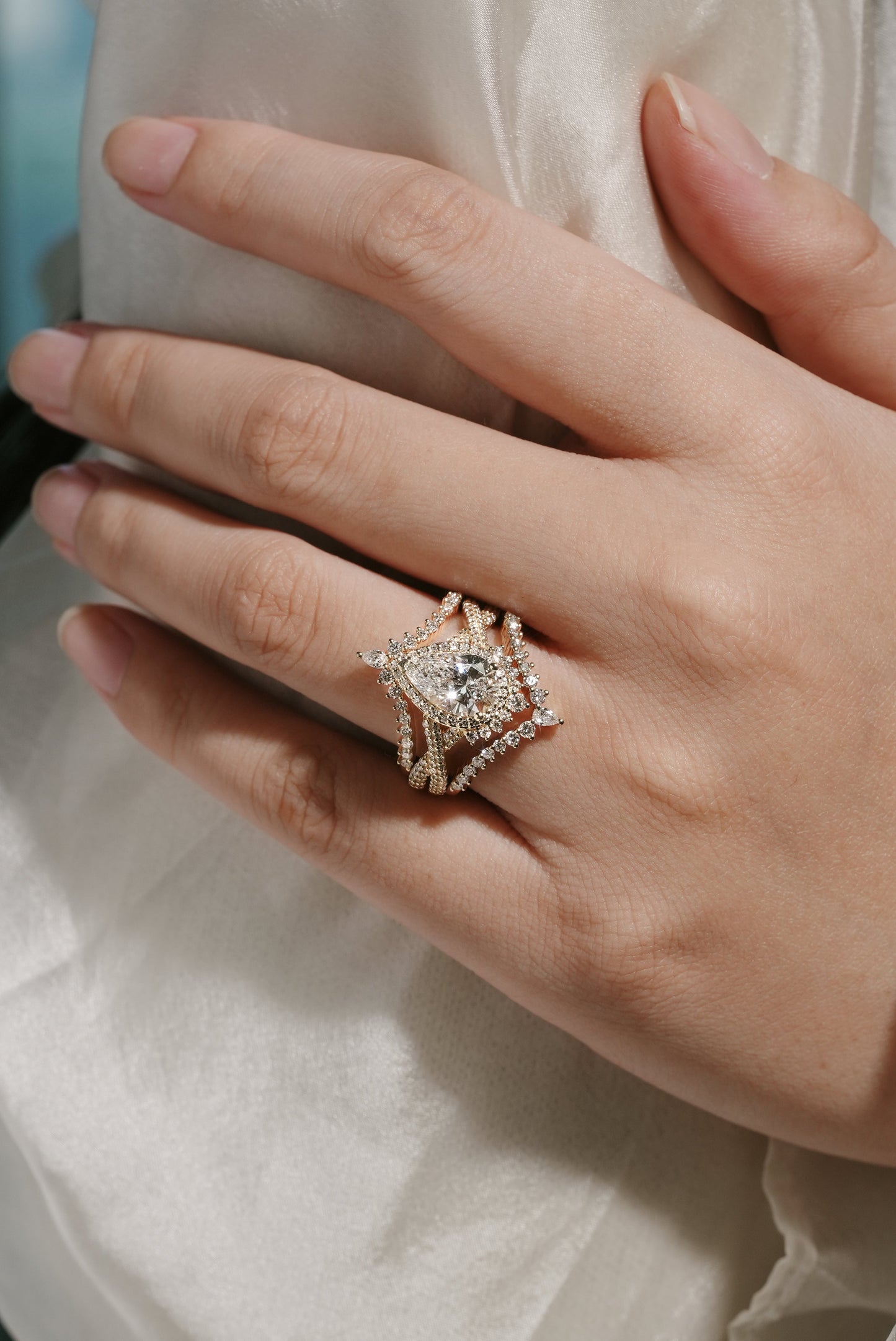 Unique Pear Cut Halo Moissanite Engagement Ring Set 3pcs