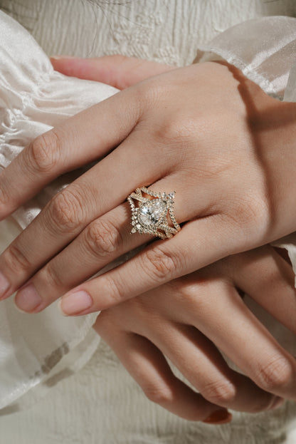 Unique Pear Cut Halo Moissanite Engagement Ring Set 3pcs