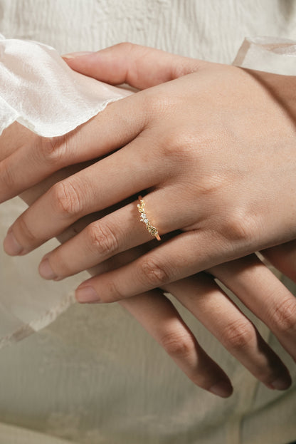 Leaf Pattern Wedding Band
