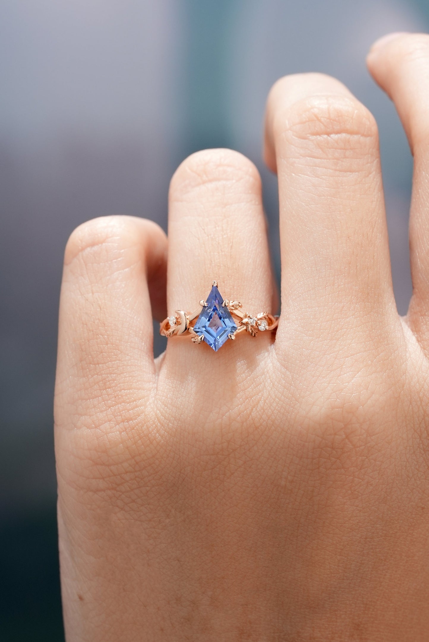 Unique Design Kite Shaped Lab Sapphire Engagement Ring Leaf Ring