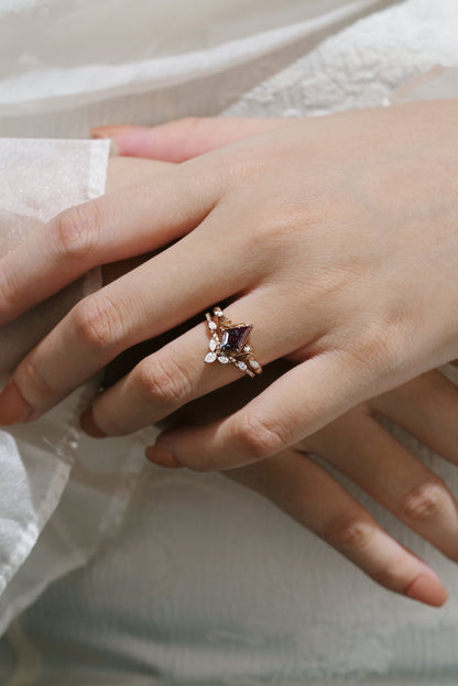 Unique Kite Cut Alexandrite Ring Leaf Bridal Set 2pcs
