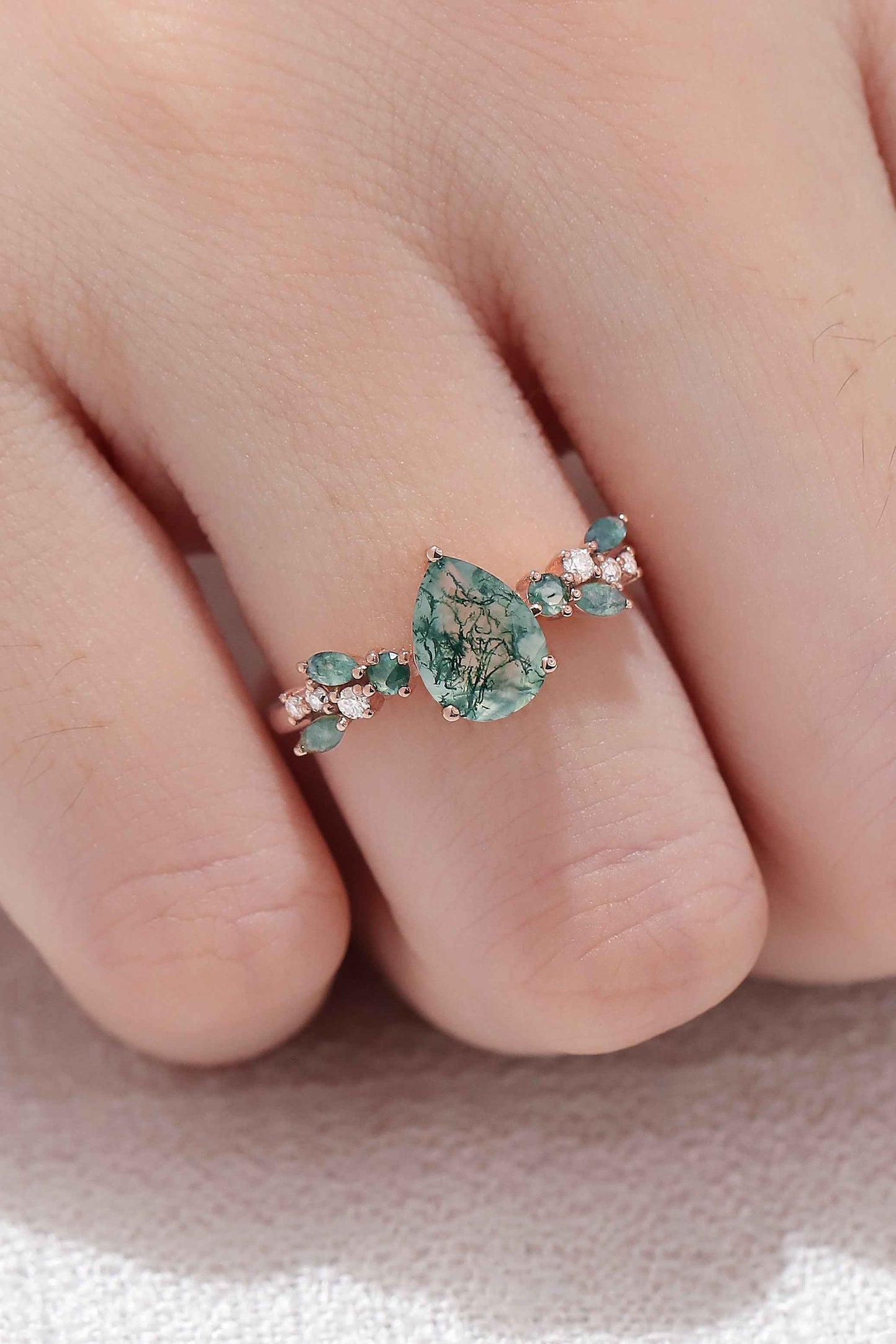Nature Pear Shaped Moss Agate Leaf Gemstone Ring