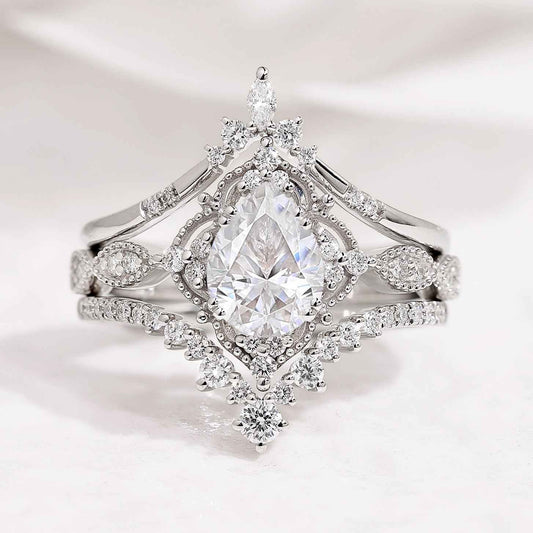 Signature Vintage Pear Cut Moissanite Engagement Ring Set 3pcs Bridal Set