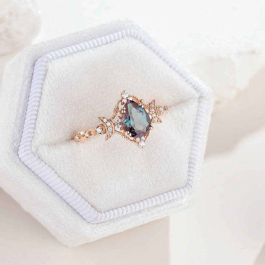 Unique Design Pear Cut Alexandrite And Moon Shaped Moissanite Wedding Ring