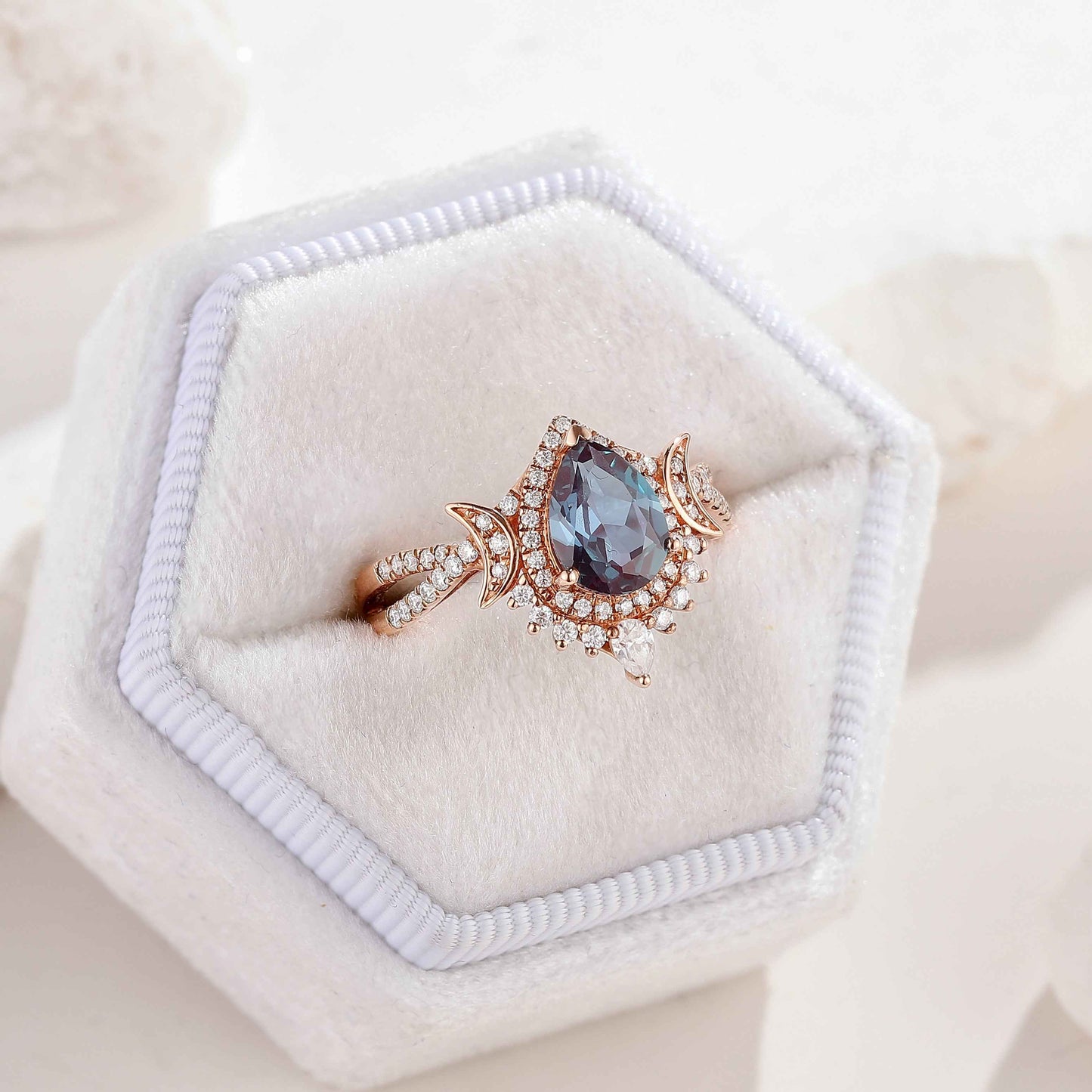 Unique Design Moissanite Wedding Ring Pear Shaped Alexandrite Engagement Ring