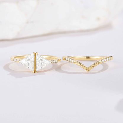 Unique Design Triangle Moissanite Bridal Set Chervon Yellow Gold Wedding Ring