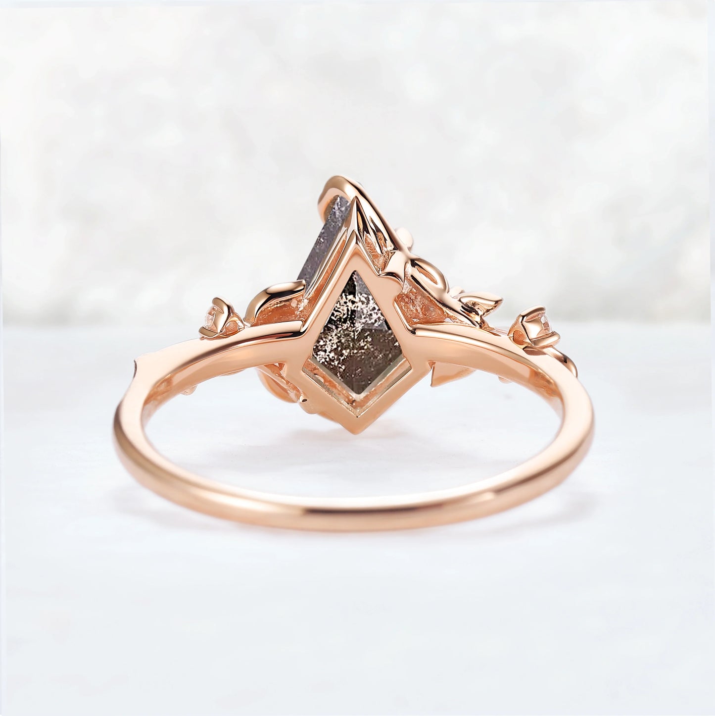 Nature Inspired Leaf Intertwined Design Salt and Pepper Crystal Ring