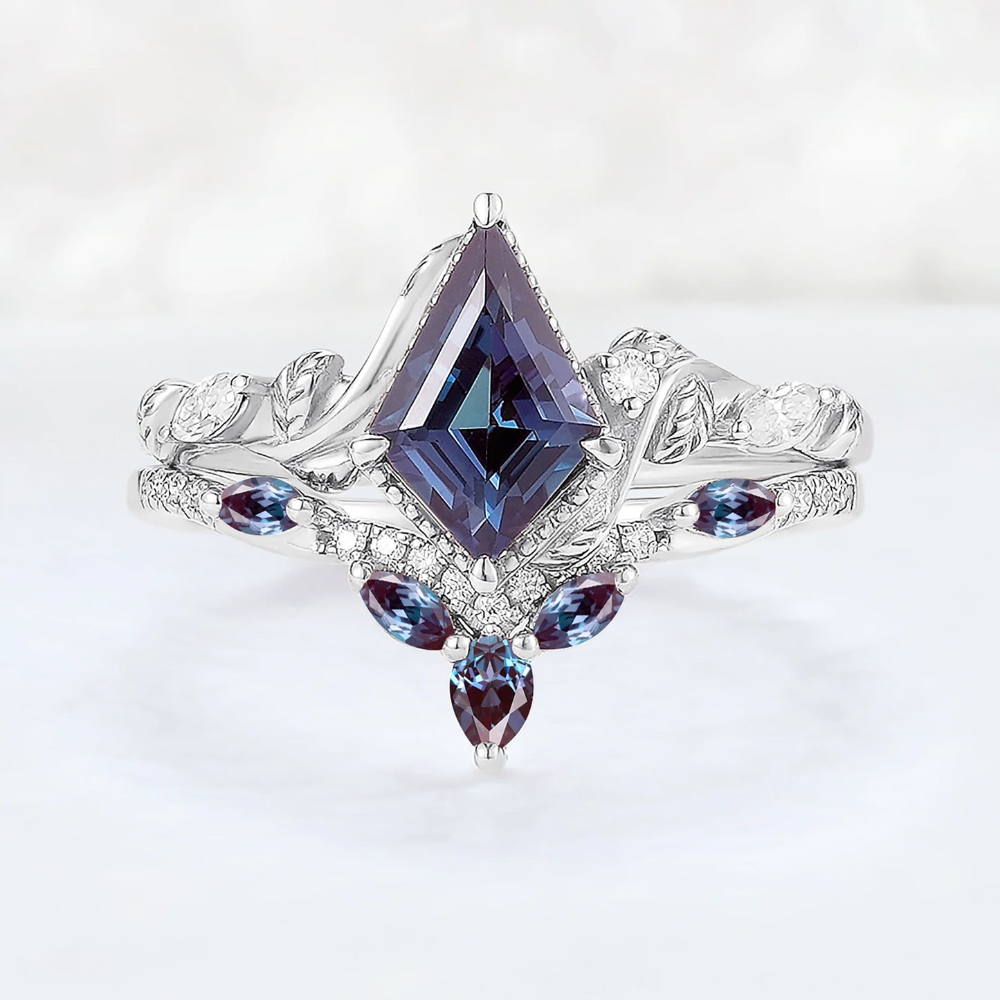 Nature Kite Cut Alexandrite Leaf Gemstone Ring Set 2pcs