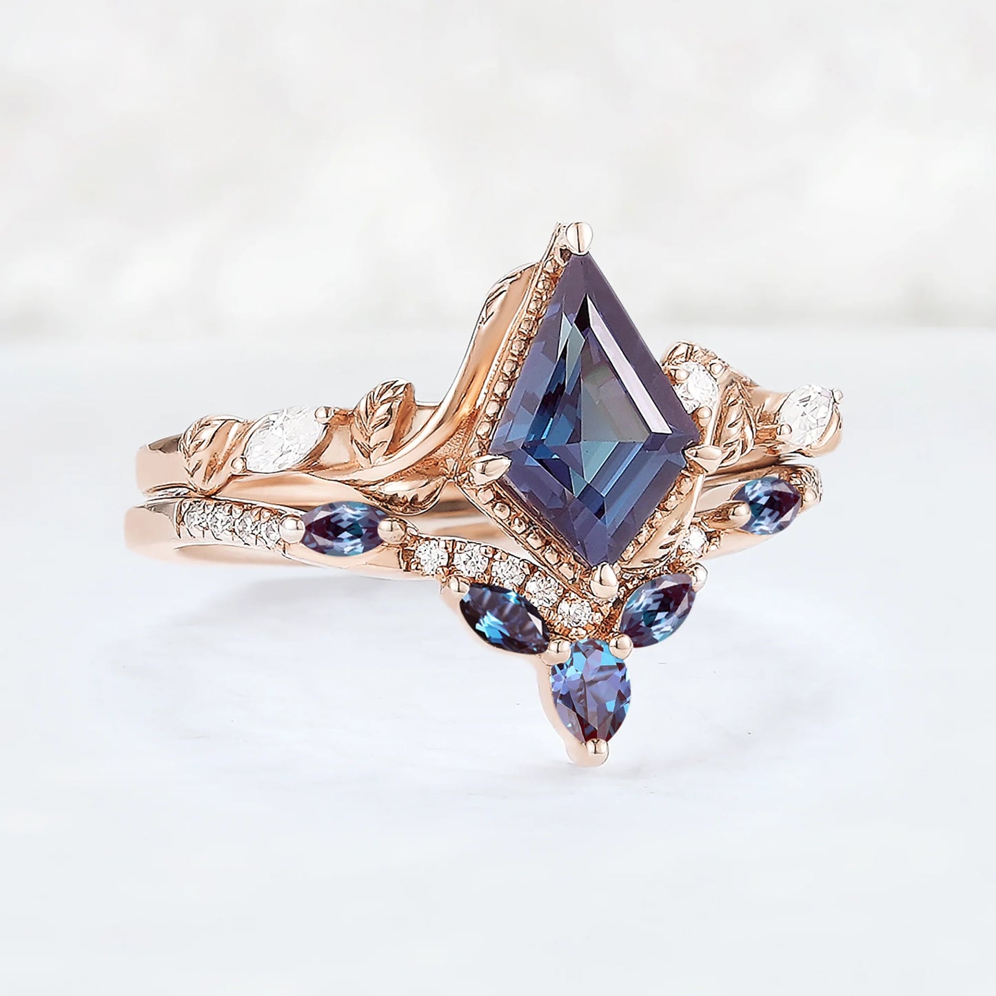 Nature Kite Cut Alexandrite Leaf Gemstone Ring Set 2pcs