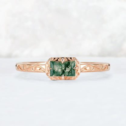Vintage Baguette Cut Moss Agate Mobius Yellow Gold Stacking Band