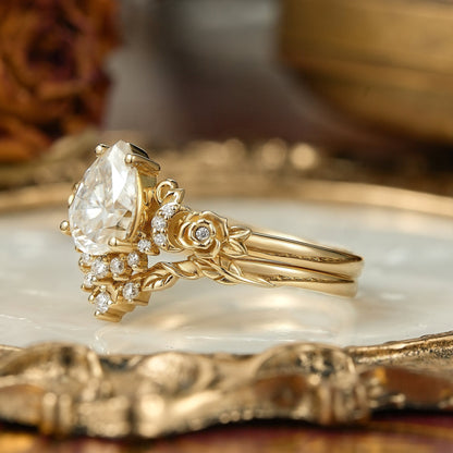 Pear Cut Moissanite Moon And Flower Inspired Bridal Ring Set