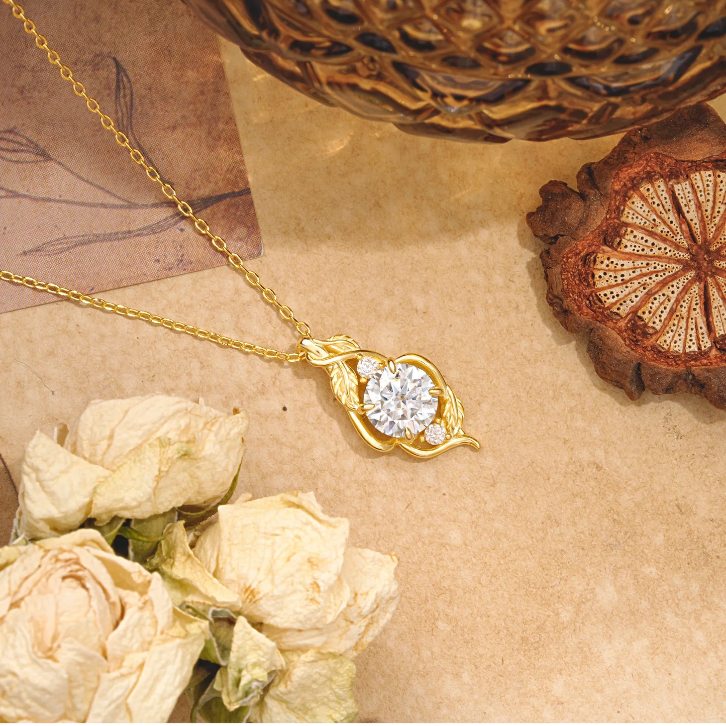 Leaf Themed Round Cut Moissanite Pendant Necklace Anniversary Gifts For Women