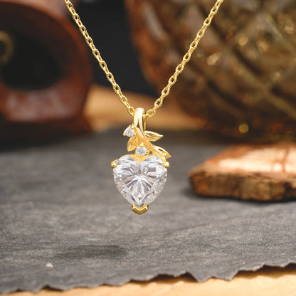 Vintage Leaf Design Heart Cut Moissanite Necklace for Women