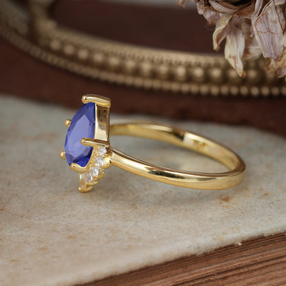 Pear Cut Vintage Tanzanite Engagement Ring Cluster Ring for Women