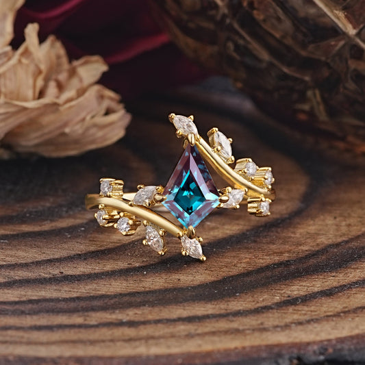 Kite Cut Gold Alexandrite Engagement Ring for Women
