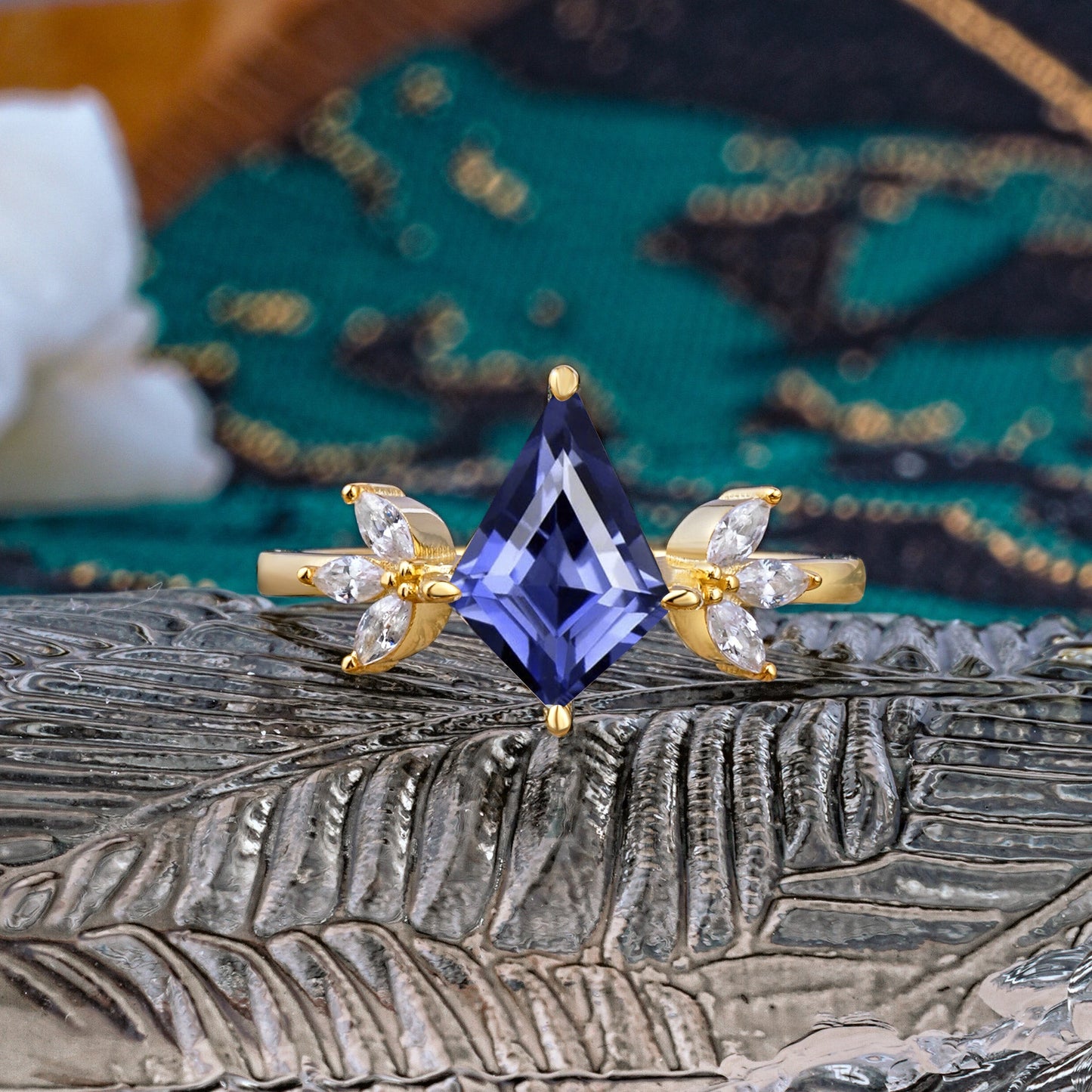 Minimalist Luxe 4-Prong Kite-Cut Tanzanite Engagement Ring