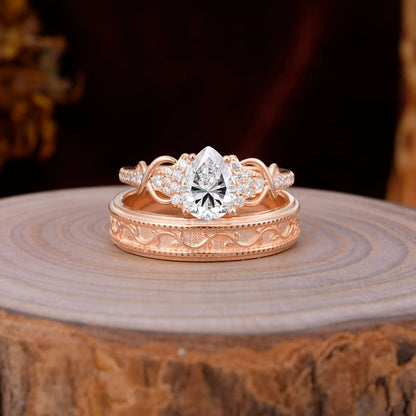 Luxurious Vintage 4-Prong Pear-Cut Lab Diamond Engagement Couple Rings