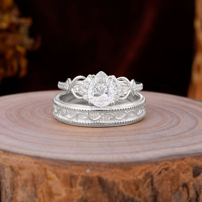 Luxurious Vintage 4-Prong Pear-Cut Moissanite Engagement Couple Rings