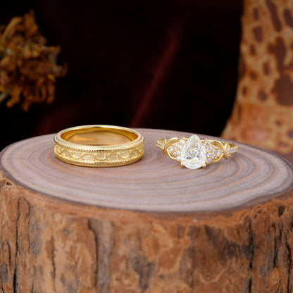 Luxurious Vintage 4-Prong Pear-Cut Moissanite Engagement Couple Rings
