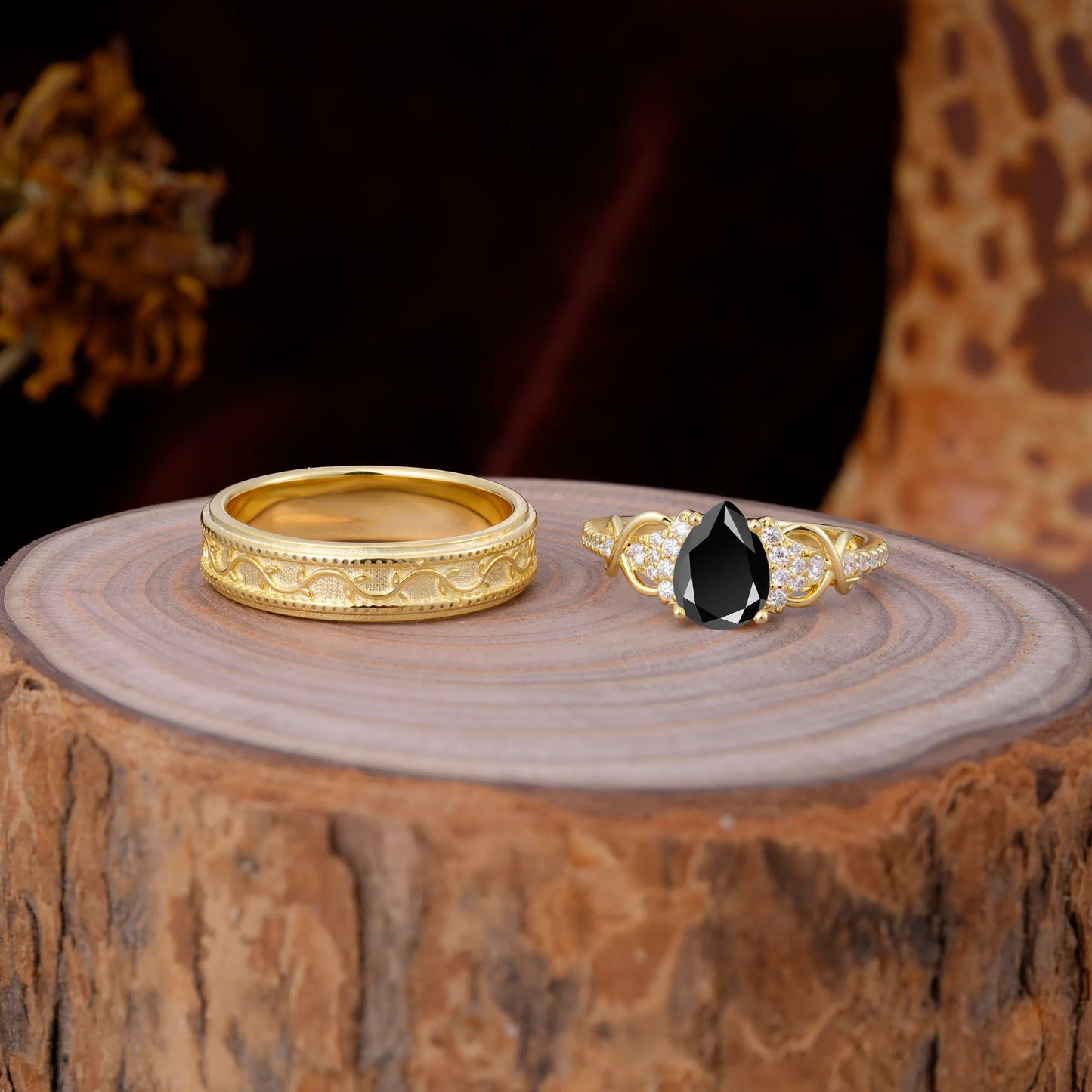 Luxurious Vintage 4-Prong Pear-Cut Natural Black Onyx Engagement Couple Rings