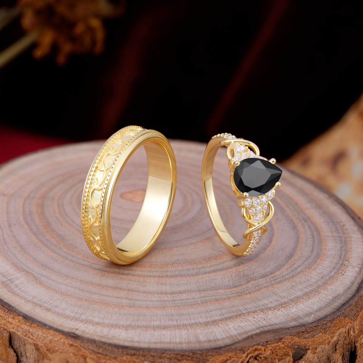 Luxurious Vintage 4-Prong Pear-Cut Natural Black Onyx Engagement Couple Rings
