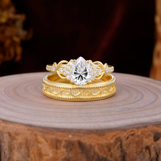 Luxurious Vintage 4-Prong Pear-Cut Lab Diamond Engagement Couple Rings