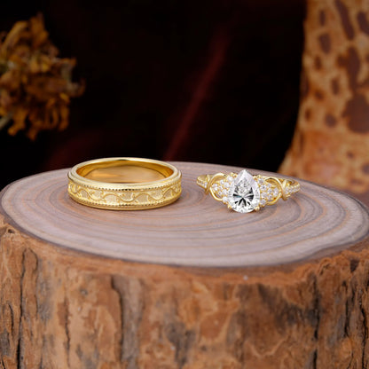 Luxurious Vintage 4-Prong Pear-Cut Lab Diamond Engagement Couple Rings