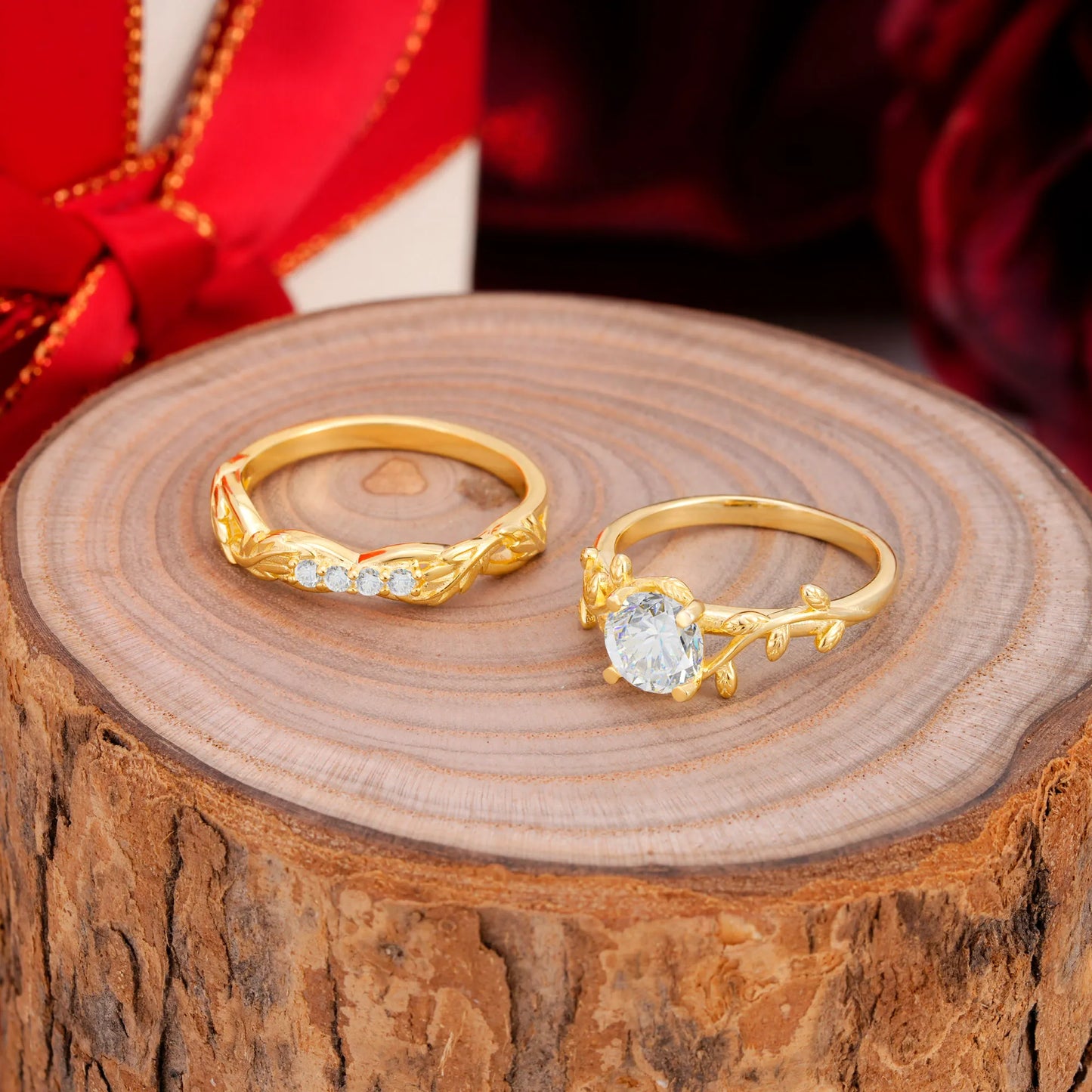 Nature-Inspired Leaf & Floral Round Cut Moissanite Couple Rings Set