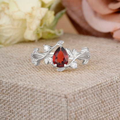 Branch-Inspired 3-Prong Pear-Cut Natural Garnet Engagement Ring