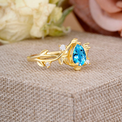 Branch-Inspired 3-Prong Pear-Cut Aquamarine Engagement Ring