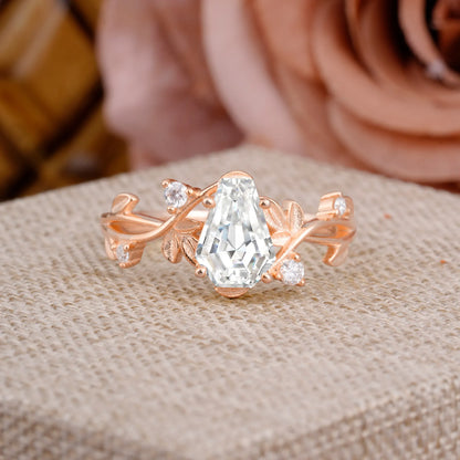 Nature Inspired 4 Prong Coffin-Cut Lab Diamond Engagement Ring