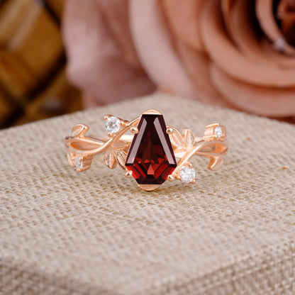 Nature Inspired 4 Prong Coffin-Cut Natural Garnet Engagement Ring