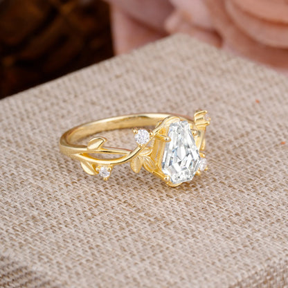 Nature Inspired 4 Prong Coffin-Cut Lab Diamond Engagement Ring