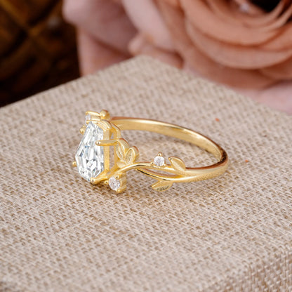 Nature Inspired 4 Prong Coffin-Cut Lab Diamond Engagement Ring