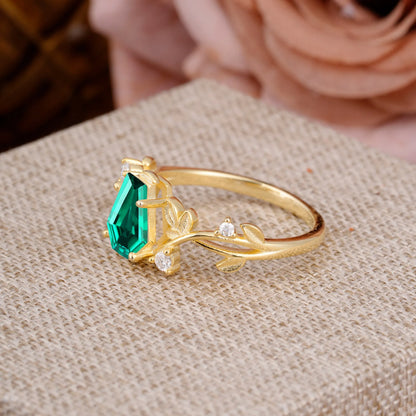 Nature Inspired 4 Prong Coffin-Cut Emerald Engagement Ring