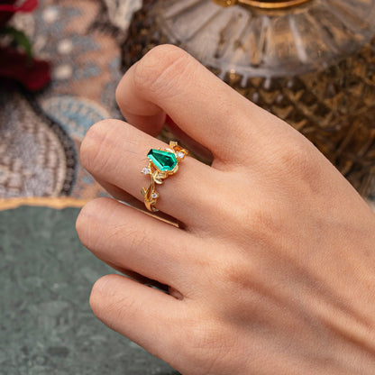 Nature Inspired 4 Prong Coffin-Cut Emerald Engagement Ring