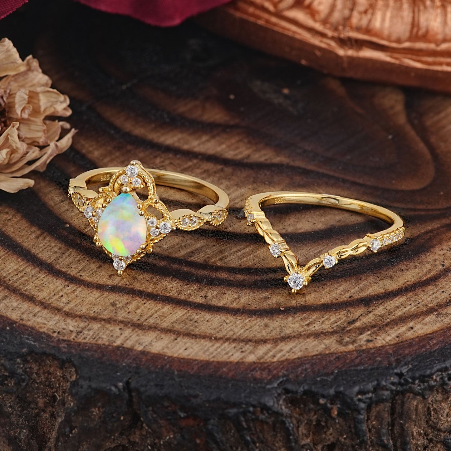 Luxury Vintage  Pear-Cut Opal Bridal Ring Set