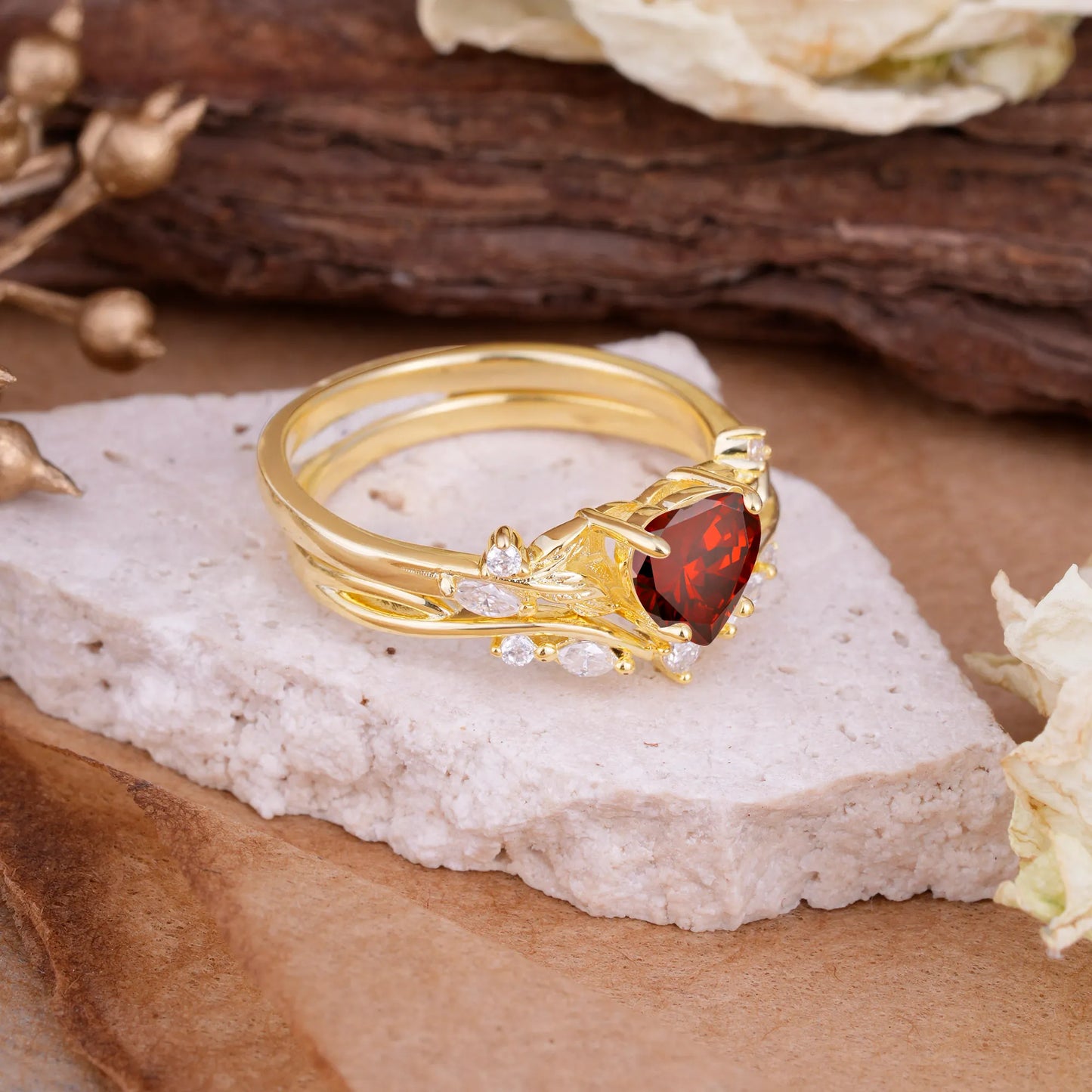 4-Prong Nature-Inspired Heart-Cut Natural Garnet Engagement Ring Set